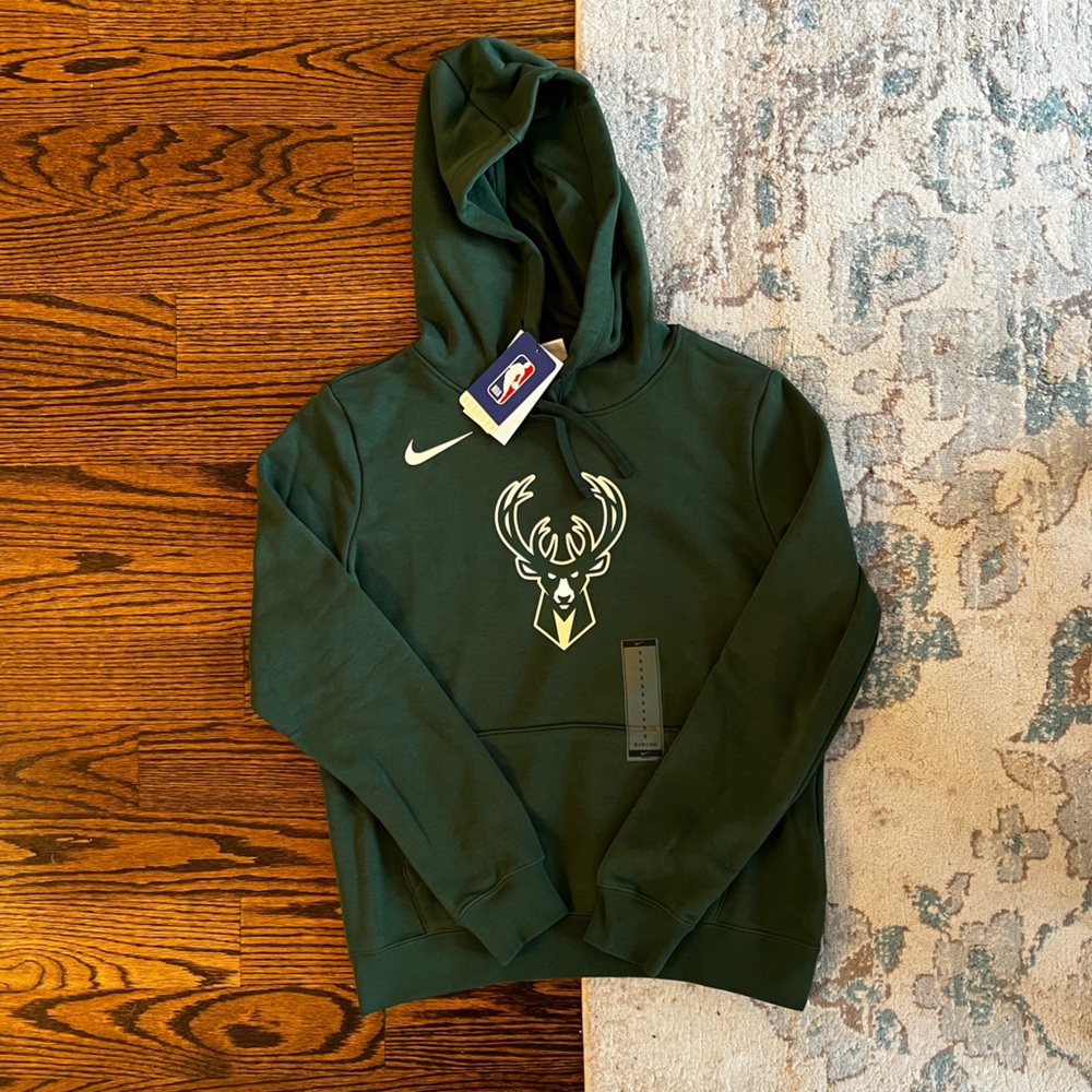 WOMEN'S NIKE CLUB ICON GREEN MILWAUKEE BUCKS HOODED SWEATSHIRT *Small* - NWT